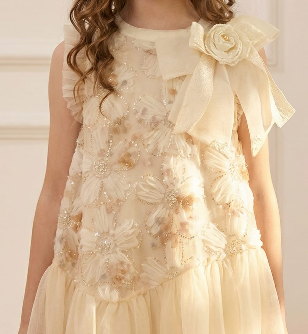 BEIGE SLEEVELESS 3D FLORAL FROCK